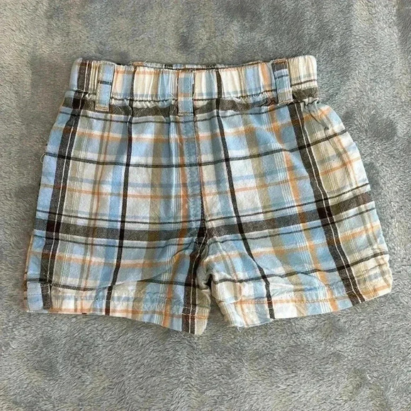 Ecko unltd and OshKosh - pair of infant shorts. Size 6 months - Picture 3 of 8
